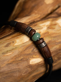 Armband mit grüner Jade Perle und Edelstahl Elementen - Modell Kiruna, stufenlos anpassbare Grösse, handgefertigt
