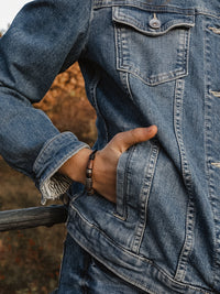 Armband Holz und Edelstahl Perlen mit keltischer Raute verziert - Modell Mölndal, stufenlos anpassbare Grösse, handgefertigt