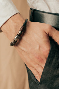 Armband Holz und Edelstahl Perlen mit keltischer Raute verziert - Modell Mölndal, stufenlos anpassbare Grösse, handgefertigt