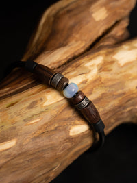 Leder Armband mit Mondstein und feinen Edelstahl Perlen - Modell Skane, stufenlos anpassbare Grösse, handgefertigt