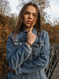 Edelstahlperlen Armband mit Türkis Perle - Modell Tiken, stufenlos anpassbare Grösse, handgefertigt