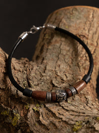 Lederarmband mit verschiedenen Holz und Edelstahl Perlen - Modell Vadstena, stufenlos anpassbare Grösse, handgefertigt
