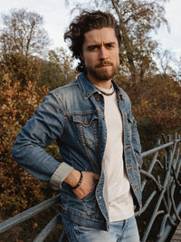 Armband mit Eule als Begleiter Edelstahl und Holz Perlen - Modell Visby, stufenlos anpassbare Grösse, handgefertigt