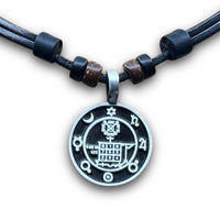 Handgefertige Leder Halskette mit Glücks Amulett Wikinger / Kelten Symbole | Damen & Herren | HANA LIMA