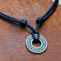 Handmade Leder Surferkette mit Futhark Runen Alphabet Anhänger | HANA LIMA Wikinger/Kelten Schmuck