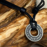 Handgemachte Surfer Lederkette Runenalphabet Futhark | Schmuck für Damen und Herren von HANA LIMA