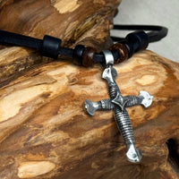 Christliche, handgemachte Kreuz Surfer Lederkette mit verziertem Kreuz | Damen & Herren | HANA LIMA