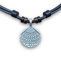 Handgefertige verstellbare Leder Halskette mit Mandala Tribal Anhänger | Damen & Herren | HANA LIMA