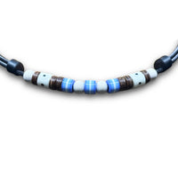 Handgefertigte Leder Halskette mit lila-gestreiften Perlen für Damen und Herren - Schmuck von HANA LIMA