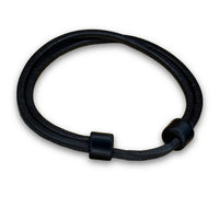 Handgefertigtes schlichtes schwarzes Boho Leder Armband | Damen & Herren | HANA LIMA Surf Schmuck