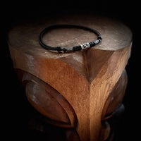 HANA LIMA Sternzeichen Steinbock Lederkette mit Edelstahlperlen für Damen und Herren