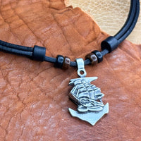 Schwarze handmade Surferkette mit Wikingerschiff & Anker | Damen & Herren | HANA LIMA Kelten Kette