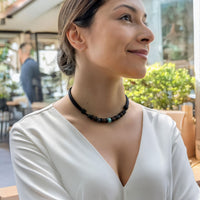 Verstellbare Lederhalskette mit türkiser Glasperle für Damen und Herren - Surferkette von HANA LIMA