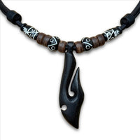 Handgefertigte Leder Halskette Hei Matau Fishhook Anhänger im Maori Stil | Damen & Herren | HANA LIMA