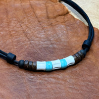 Handmade Lederkette mit tschechischer türkiser Glasperle für Damen und Herren - HANA LIMA Schmuck