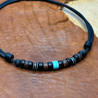 Handmade Lederkette mit tschechischer türkiser Glasperle für Damen und Herren - HANA LIMA Schmuck