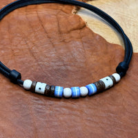 Handmade Lederkette mit lila-gestreiften Perlen für Damen und Herren verstellbar - HANA LIMA Schmuck