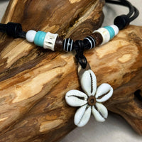 Handgemachte Hawaii Leder Surferkette mit Muschelblume für Männer & Frauen | HANA LIMA Lederkette