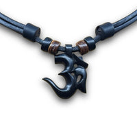 Handgefertigte Leder Surfer Halskette | Om Symbol für Damen und Herren | Buddha & Hindu | HANA LIMA