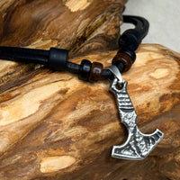 Handgemachte Surfer Lederkette Thorshammer - Wikinger Schmuck für Damen und Herren von HANA LIMA