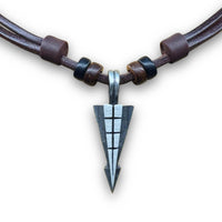Handgefertigte Leder Halskette mit Speer-/Pfeil-Spitze | Männer & Frauen | HANA LIMA Surfer Schmuck