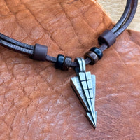 Handmade Kelten & Wikinger Surfer Leder Kette Speerspitze/Pfeilspitze mit Edelstahlperlen HANA LIMA