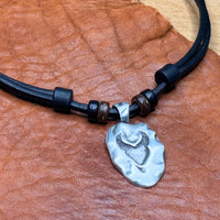 Handmade Surferkette Sternzeichen Stier für Männer & Frauen | HANA LIMA Horoskop Leder Halskette