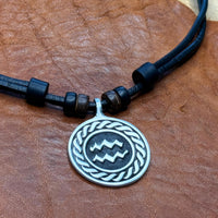 Handmade Surferkette Sternzeichen Wassermann für Männer & Frauen | HANA LIMA Horoskop Leder Halskette