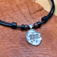Handmade Surferkette Sternzeichen Wassermann für Männer & Frauen | HANA LIMA Horoskop Leder Halskette