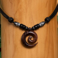 Kette Halskette Leder Surfer Herren Damen Schmuck Maori Koru - Modell 659, stufenlos anpassbare Grösse, handgefertigt