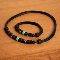 Glasperlen Türkis Surf Schmuck Set Herren Damen Halskette Armband - Modell 2721, stufenlos anpassbare Grösse, handgefertigt