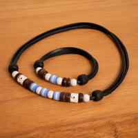 Surf Style Set gestreifte Perlen Damen Herren Halskette Armband - Modell 2718, stufenlos anpassbare Grösse, handgefertigt