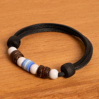 Surferarmband Perle gestreift Herren Damen Leder Armband - Modell 2463, stufenlos anpassbare Grösse, handgefertigt